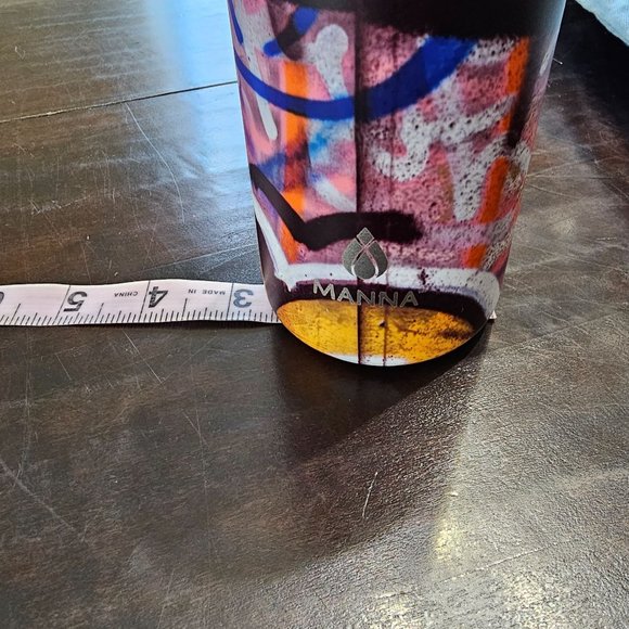 Manna Water Bottle unique pattern GRAFFITI - Picture 4 of 5